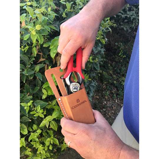 Corona AC 7220 Leather Scabbard for Hand Pruners and Folding Saws